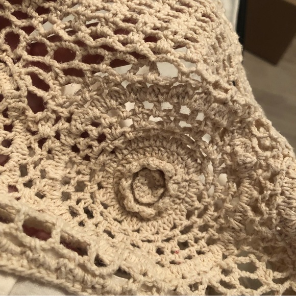 Crocheted Twin Bed Skirt - Picture 8 of 9